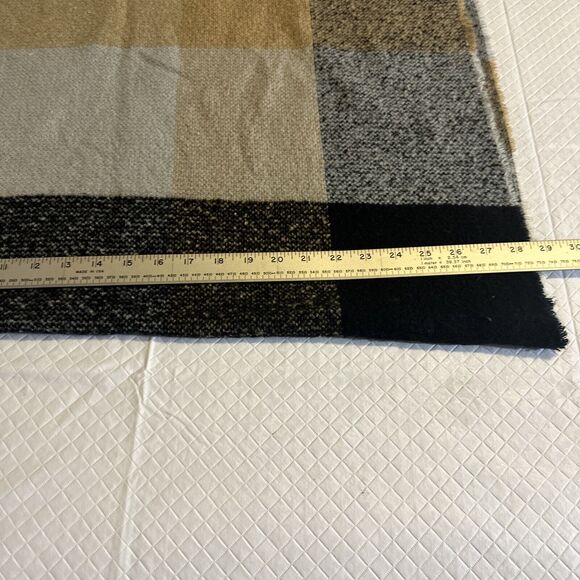 Anthropologie Women's Plaid Blanket Long Scarf Multicolor‎ Beige Black Preppy - Picture 4 of 4